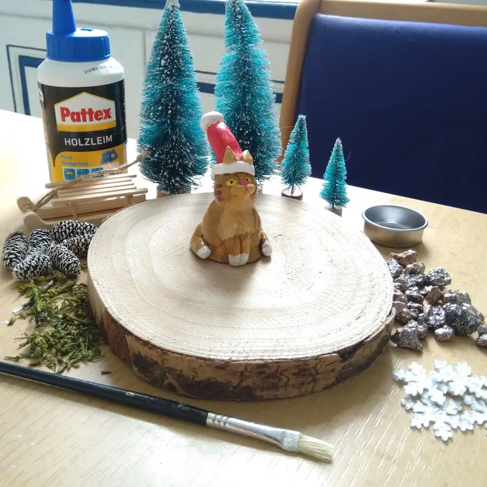 Vorbereitete Materialien für den DIY Teelichthalter Weihnachten zum basteln